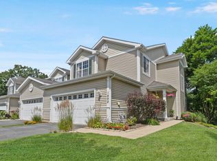 1498 W Remington Ln, Round Lake, IL 60073