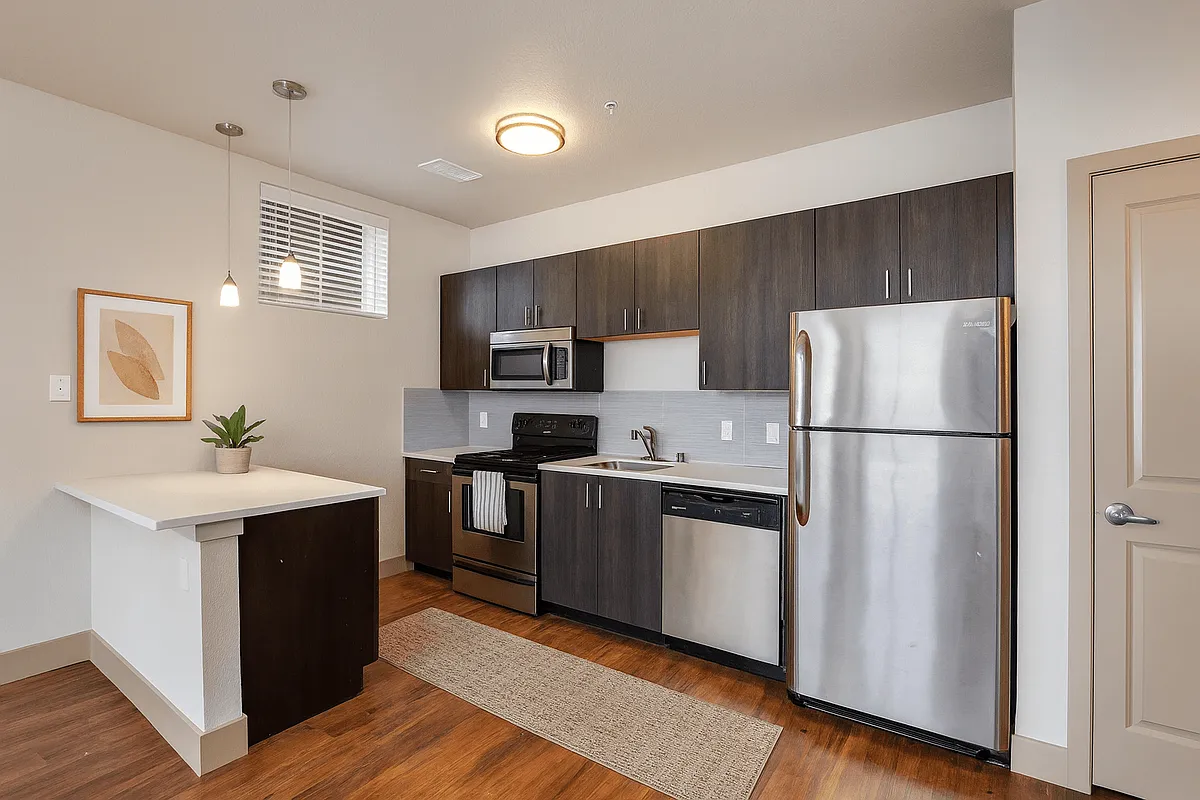 Building Photo - Peregrine Place Apartments
