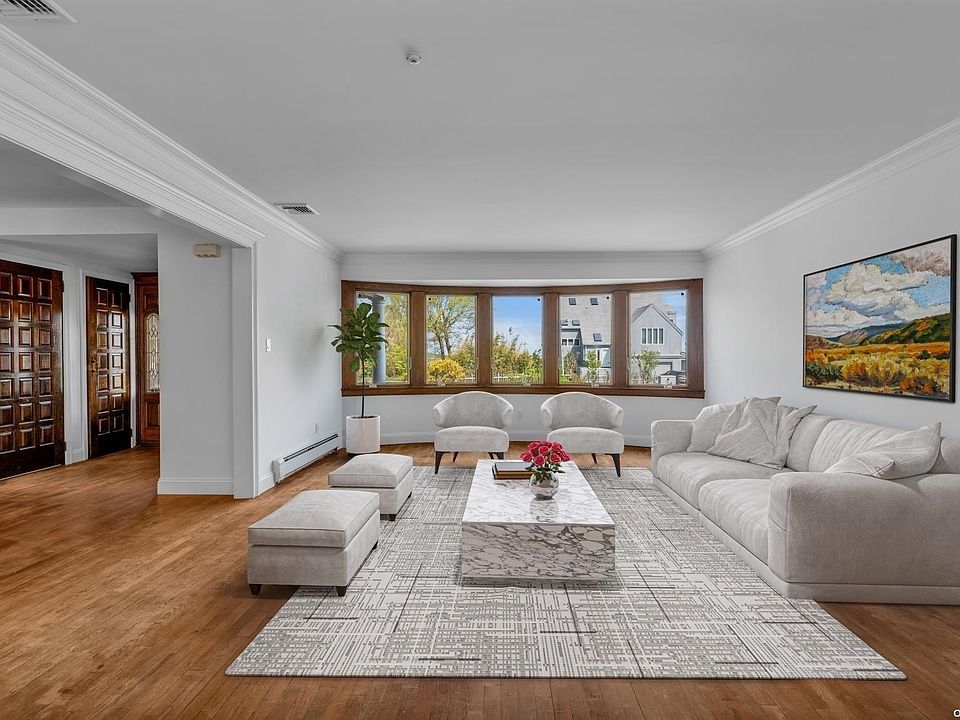 1st image of 348 Harbor Drive