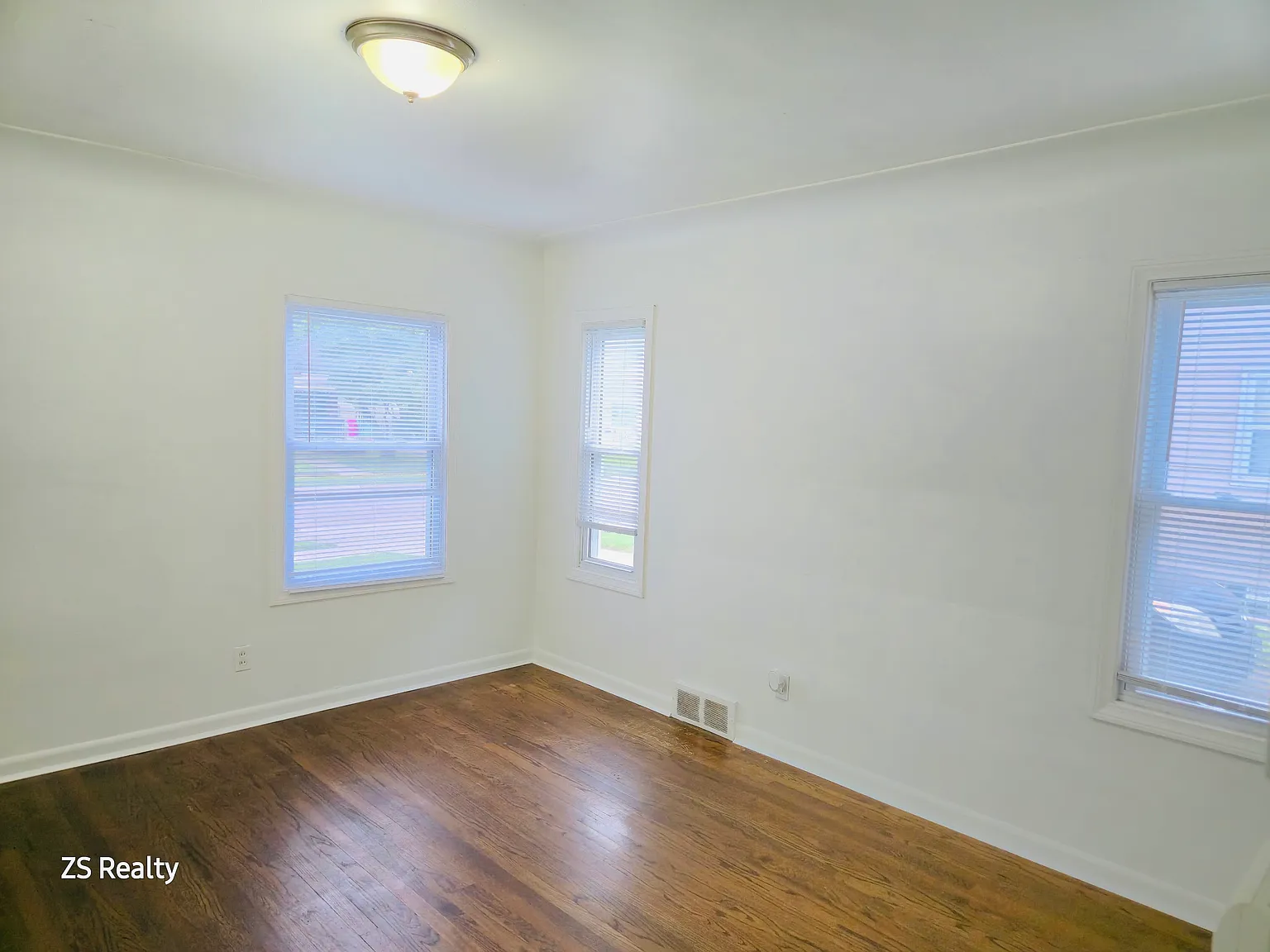 3 bed, 1130 sqft, $1,550 — Photo 4