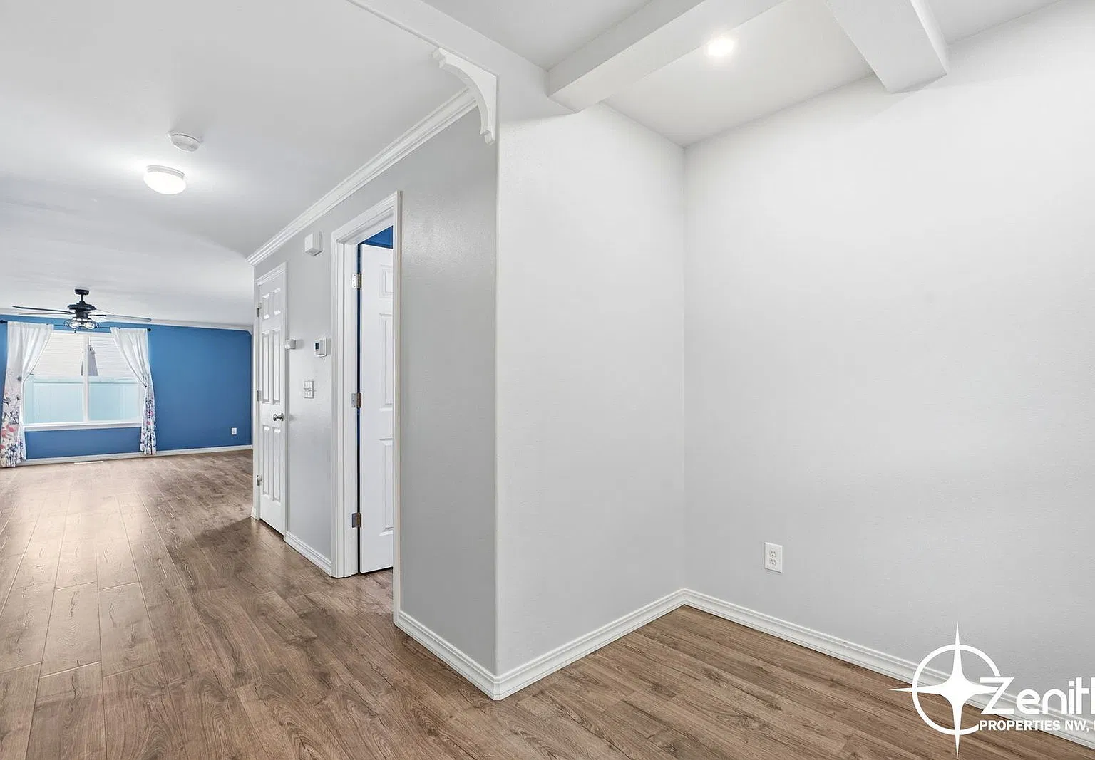 4 bed, 2.5 bath, 2023 sqft, $2,950 — Photo 3