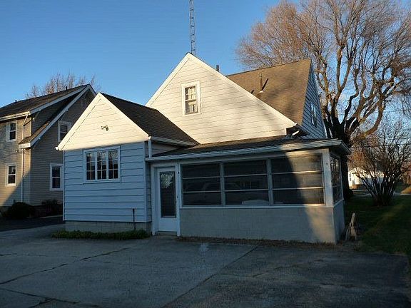 2nd image of 114 Mansfield Ave