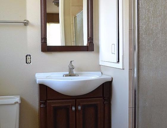 3rd image of 334 Paragon Ave