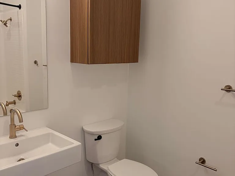 Rainford Apartments — Photo 52