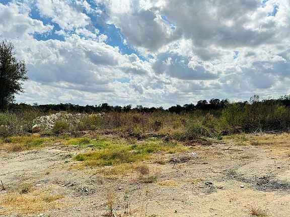 3rd image of 6607 Fm 1327 Rd