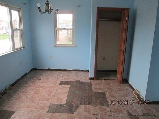 2nd image of 1101 Washington Ave