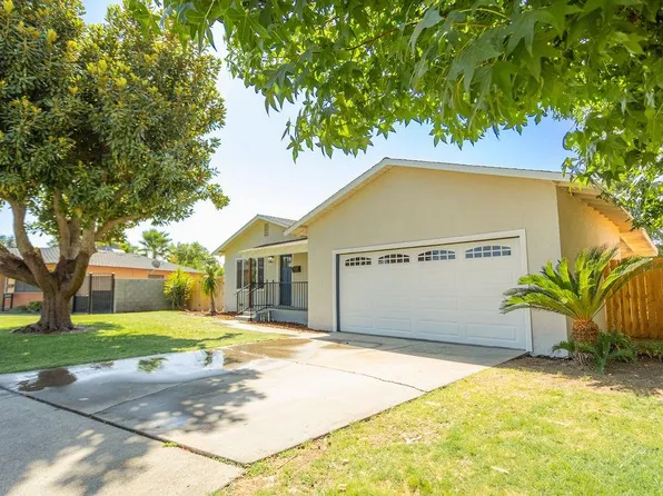 1016 Windsor Dr, Kingsburg, CA 93631