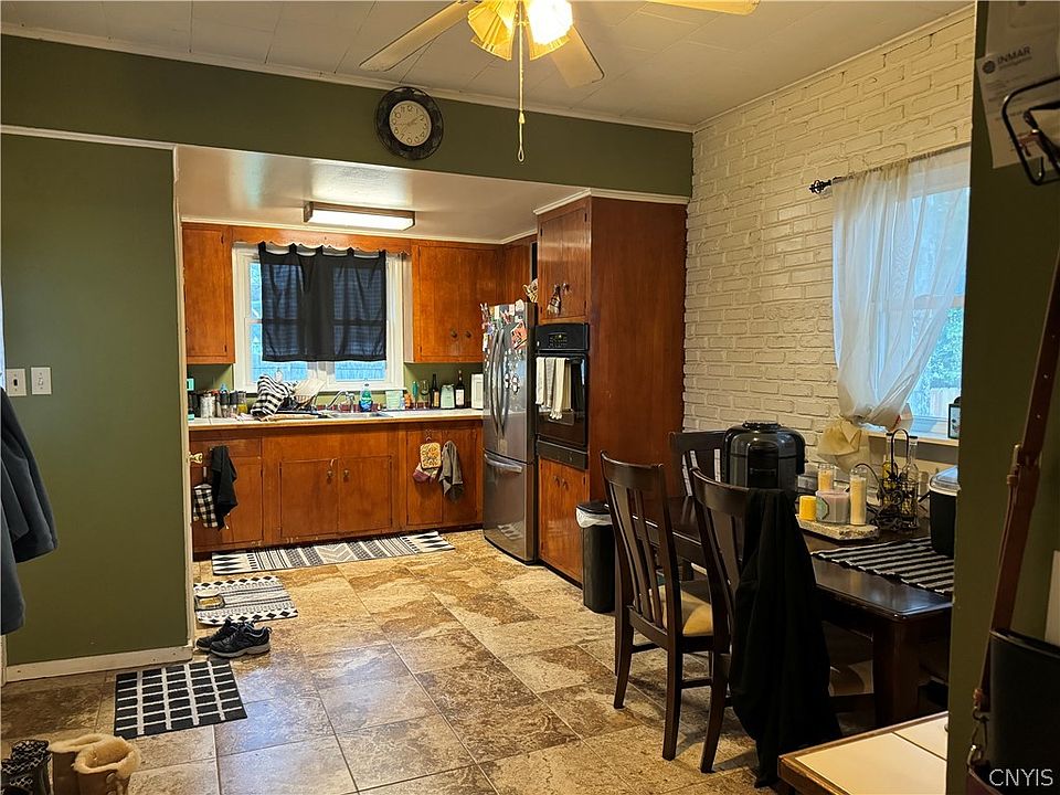 17 Tappan St, Baldwinsville, NY 13027 Zillow