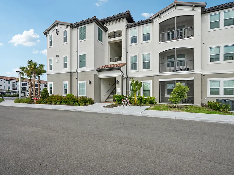 Revello Apartments — Photo 32