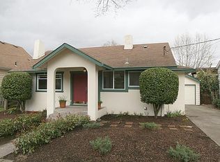 5215 NE Couch St #A, Portland, OR 97213