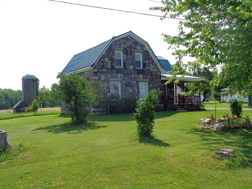 1st image of 8083 Cathro Rd
