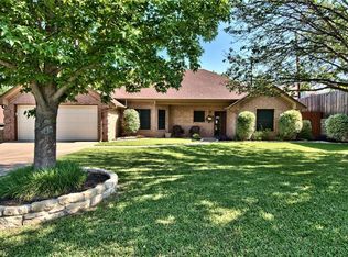 1410 Westwood Dr, Weatherford, TX 76086