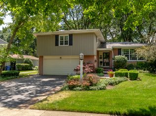 130 S We Go Trl, Mount Prospect, IL 60056