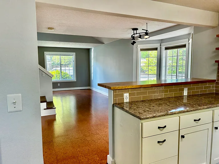 16018 SW Redclover Ln — Photo 5
