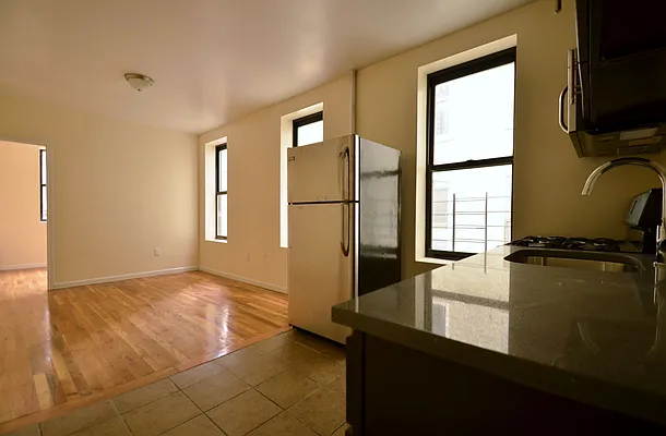 Rented by CITY SKYLINE REALTY INC | media 9