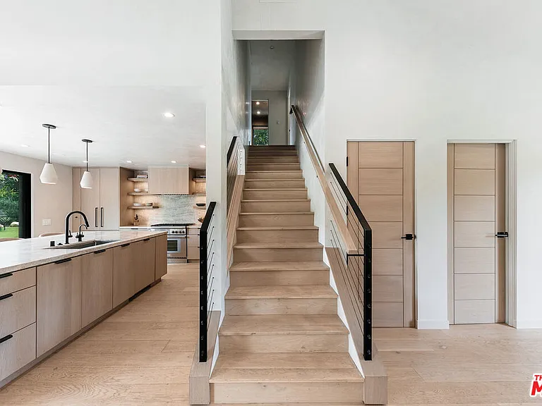6450 Surfside Way — Photo 36