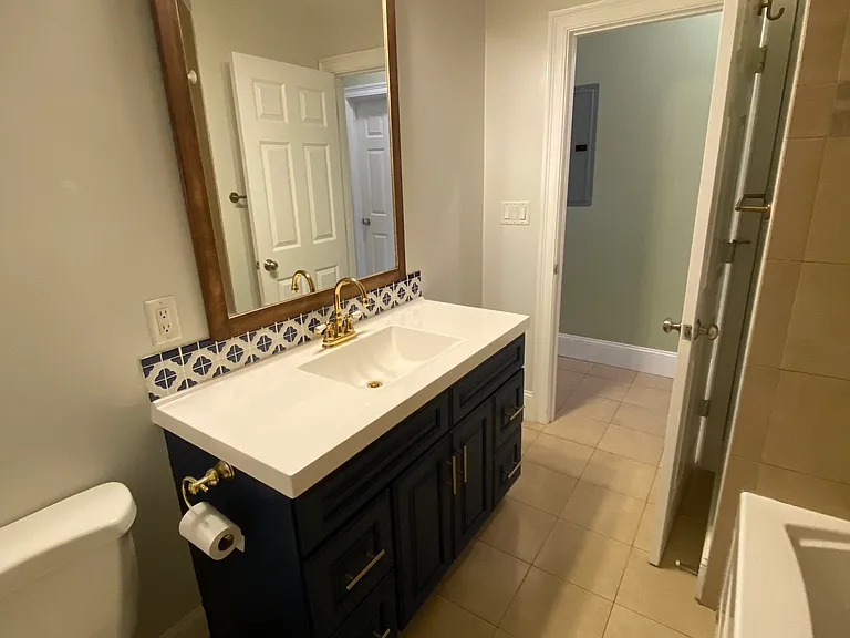 1098 Bennington St #2 — Photo 7