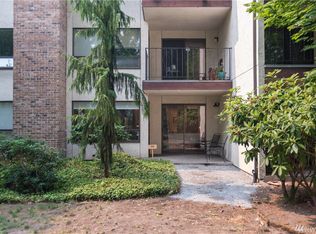 8517 242nd St SW UNIT 104A, Edmonds, WA 98026