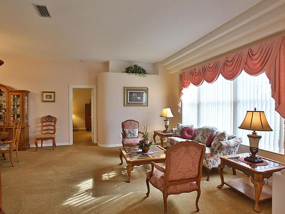 3rd image of 11 Circle Creek Way
