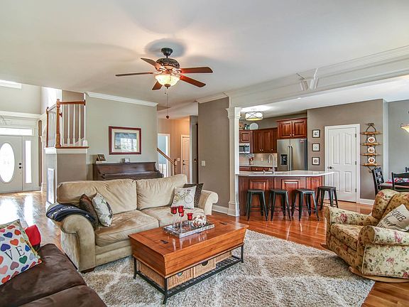 3rd image of 3339 Mosey Ln