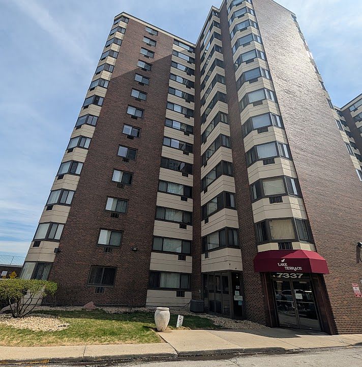 1st image of 7337 S South Shore Dr APT 521