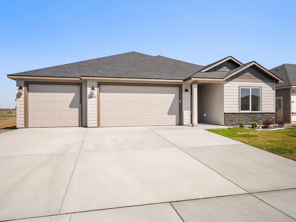 8801 Ashen Dr, Pasco, WA 99301