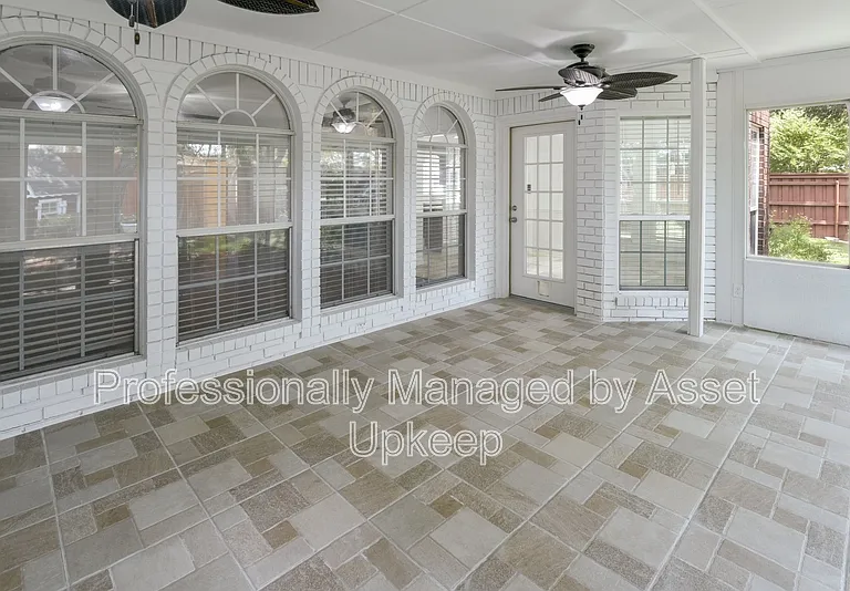 18528 Vista Del Sol — Photo 37
