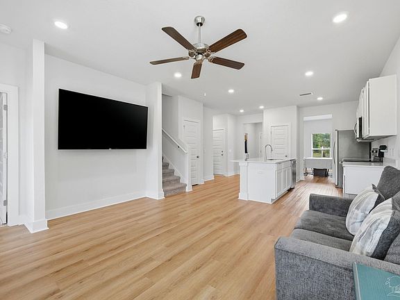 2nd image of 9808 Starling Dr