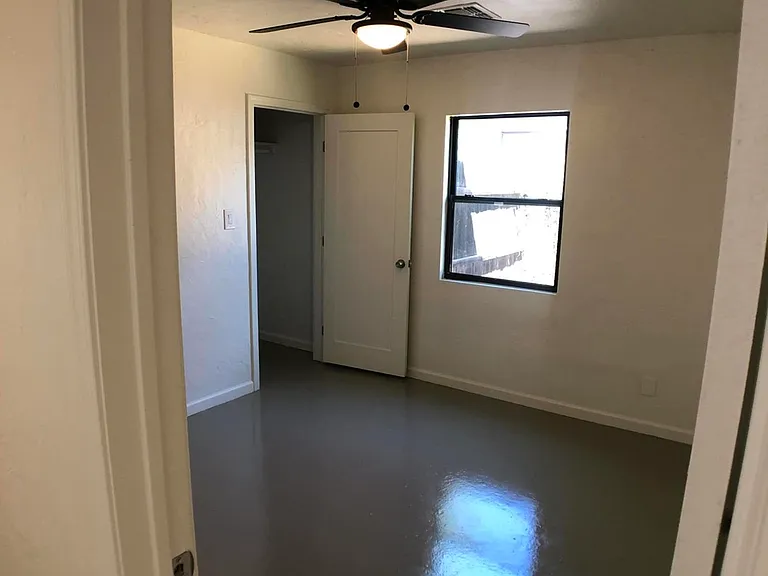 1440 E Edison St — Photo 12