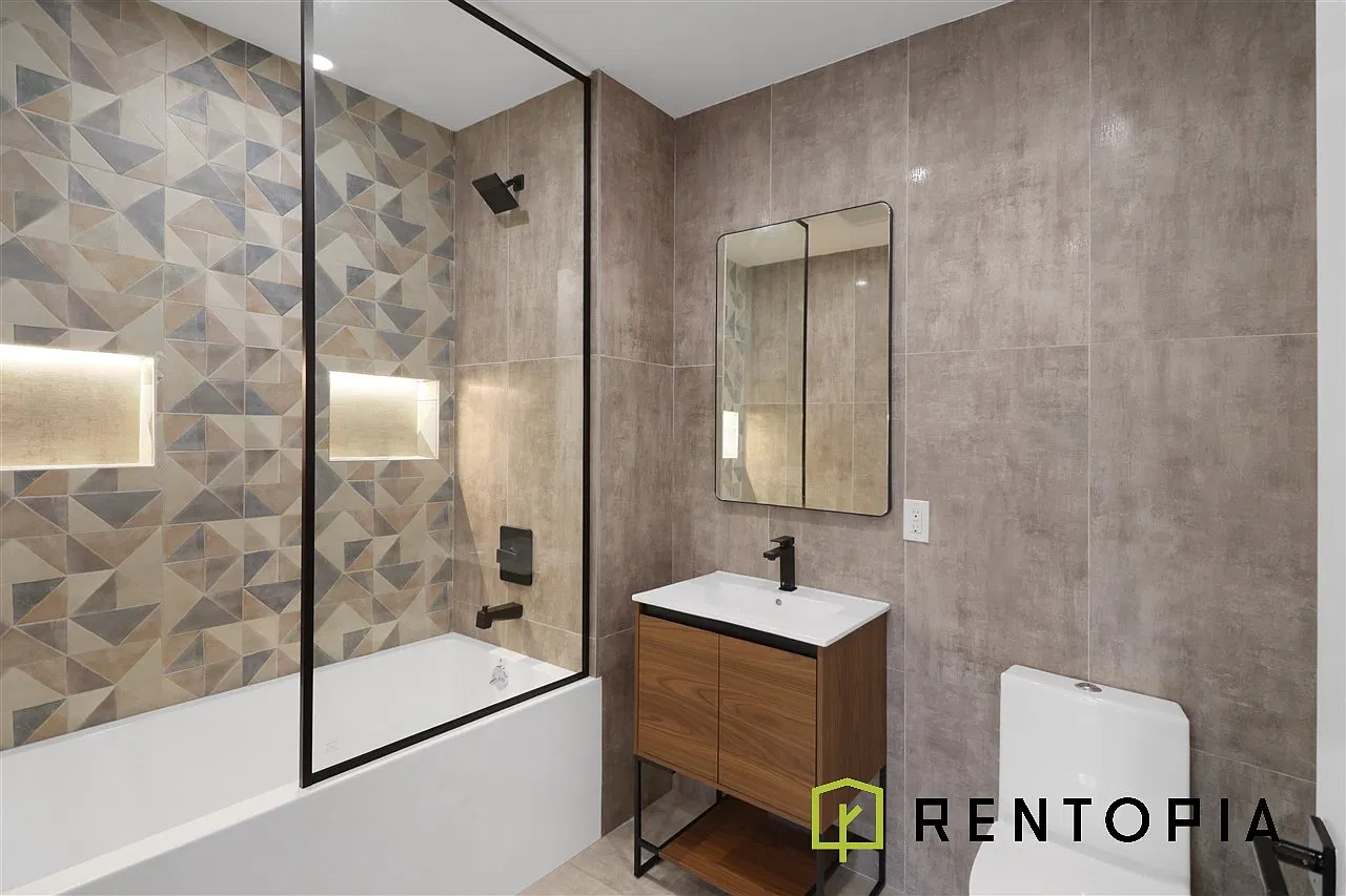 352 Meeker Avenue — Photo 4