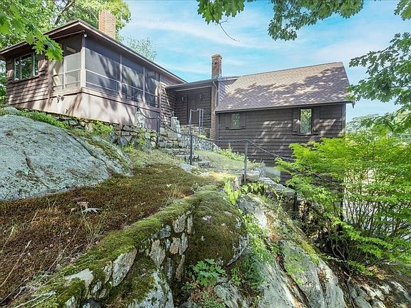 3rd image of 43 Ledgewood Dr