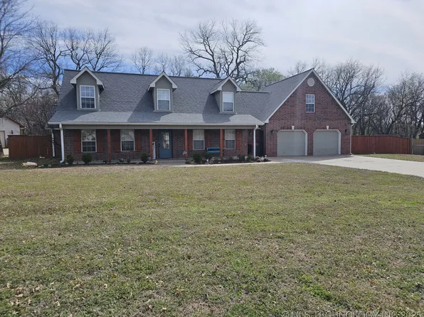 10072 E 470th Rd, Claremore, OK 74017