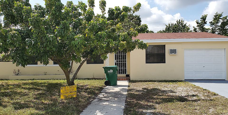 1st image of 600 NW 187th St