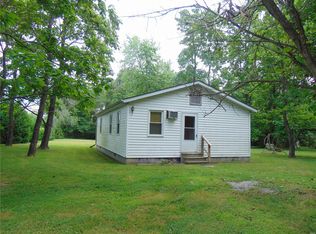 15976 N Bend Rd, Carterville, IL 62918