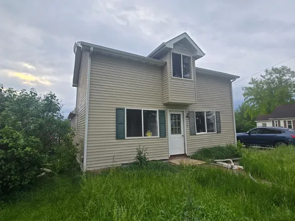304 N Taylor St, Cherry, IL 61317