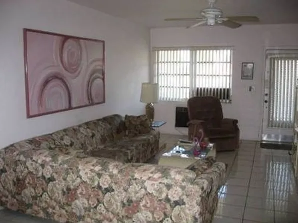 600 Layne Blvd APT 206, Hallandale, FL 33009