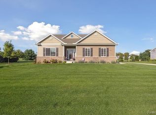 4573 Emerald Valley Loop, Fowlerville, MI 48836