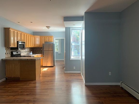 5th image of 541 Driggs Ave