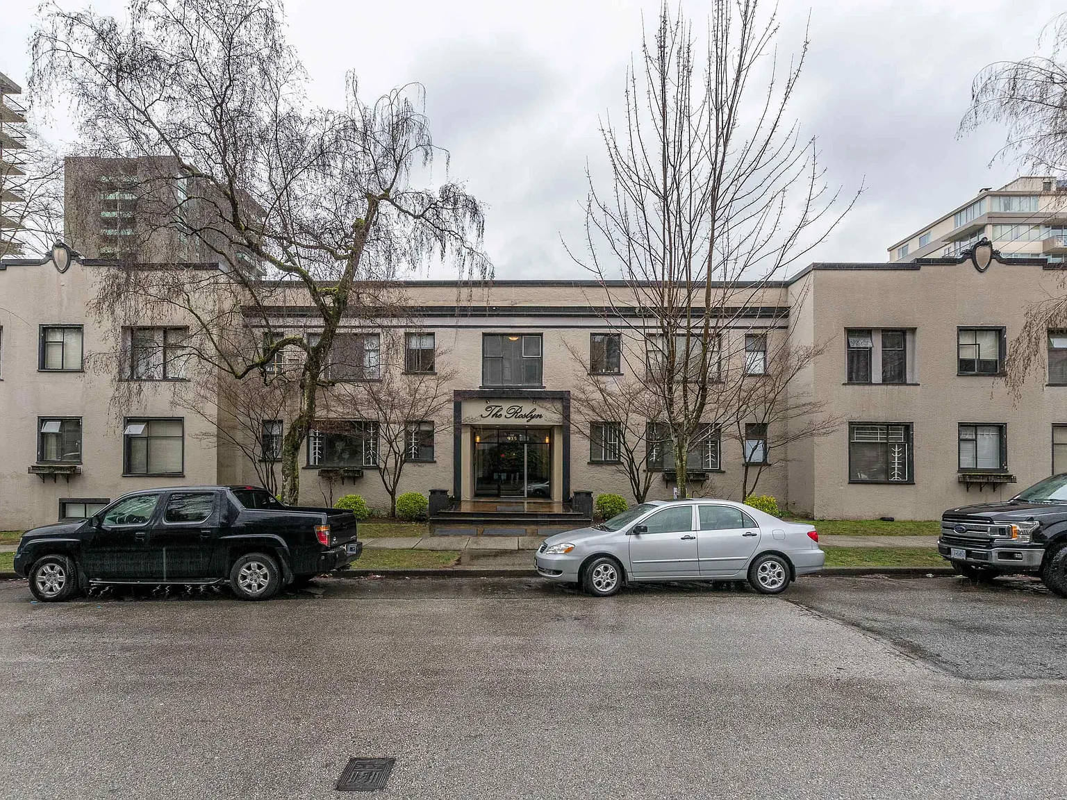 2 bed, 790 sqft, $3,650 — Photo 2