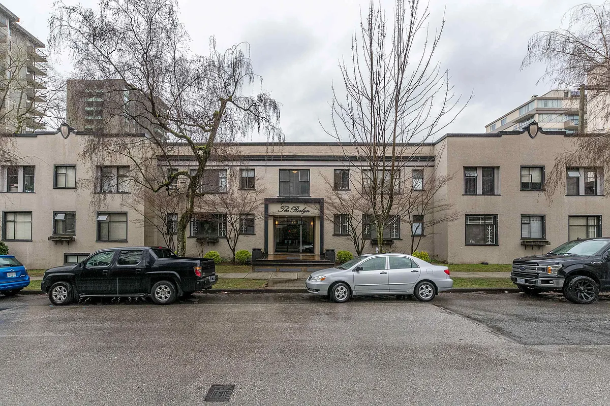 Building Photo - 935 Jervis St #12