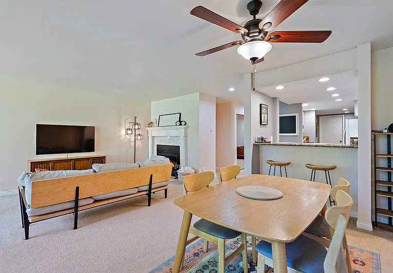 15512 Country Club Dr #B33 — Photo 8