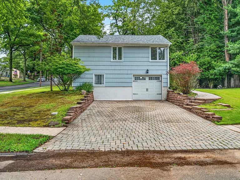 11 Lockwood Ln — Photo 19