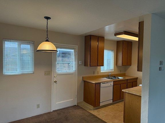 4th image of 464-472 Ramona Ave #468R05