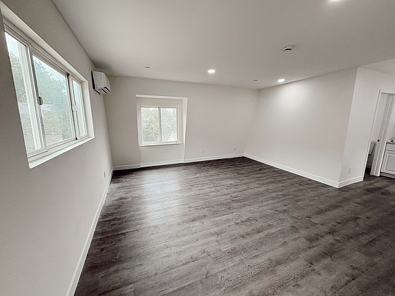 2nd image of 1267 Mountain View Dr #1