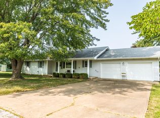 1615 W Lincoln St, Buffalo, MO 65622