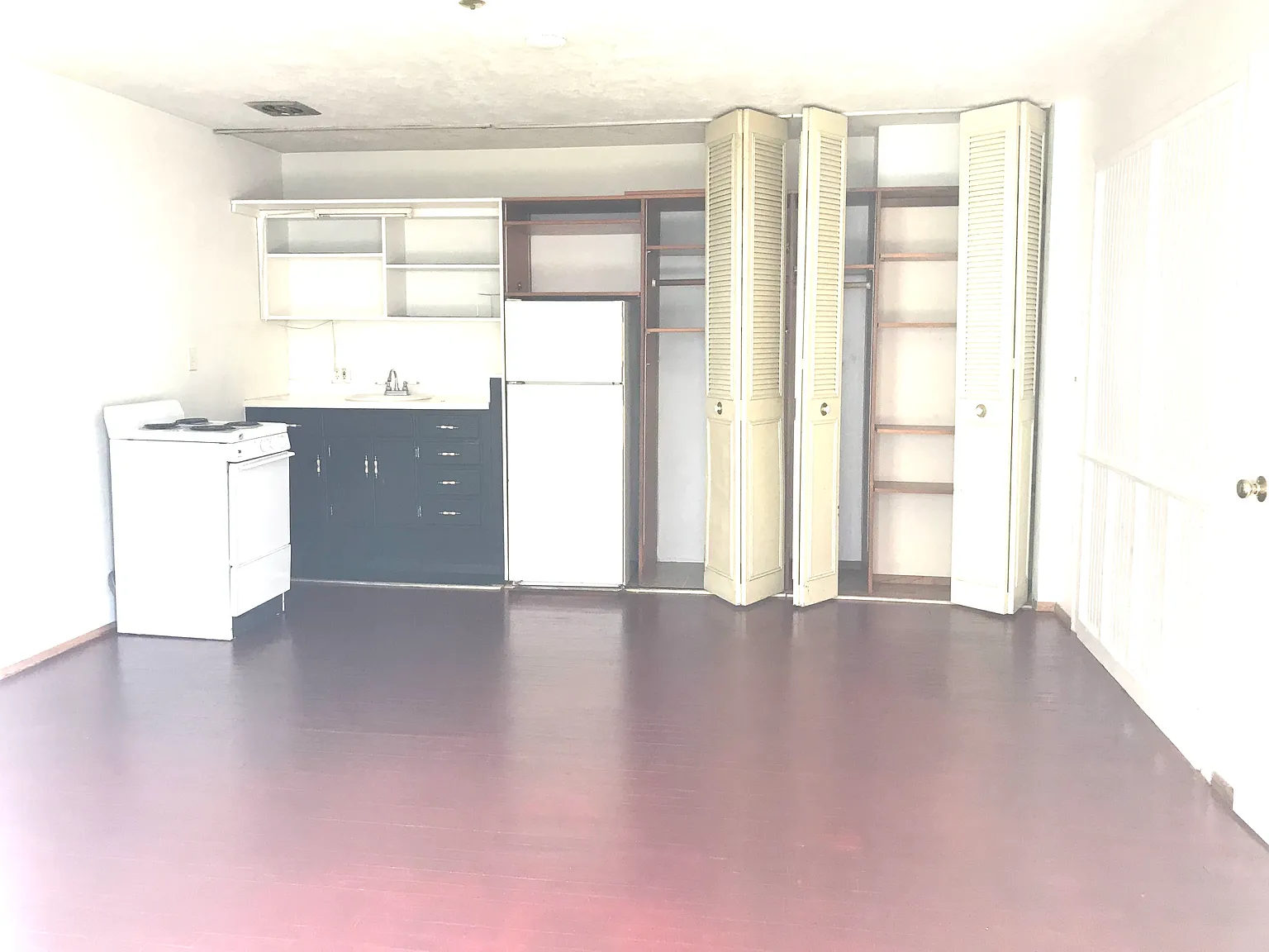 Studio, 450 sqft, $1,090 — Photo 3