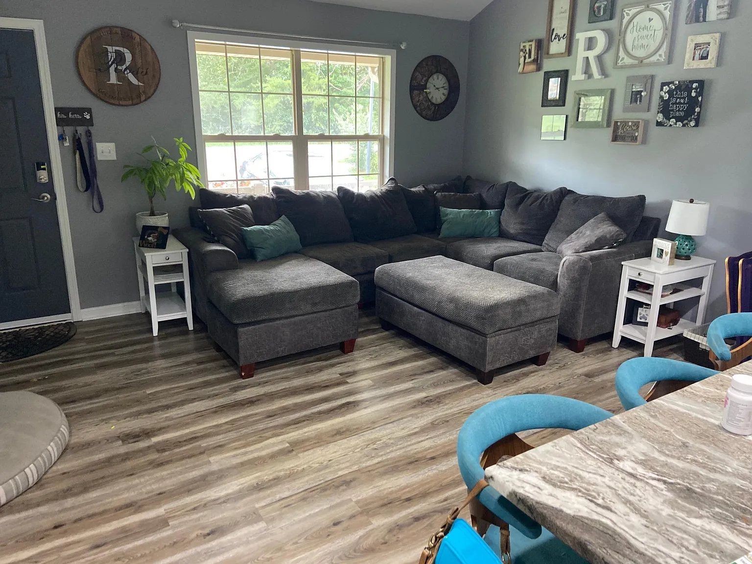 4 bed, 2000 sqft, $2,300 — Photo 2