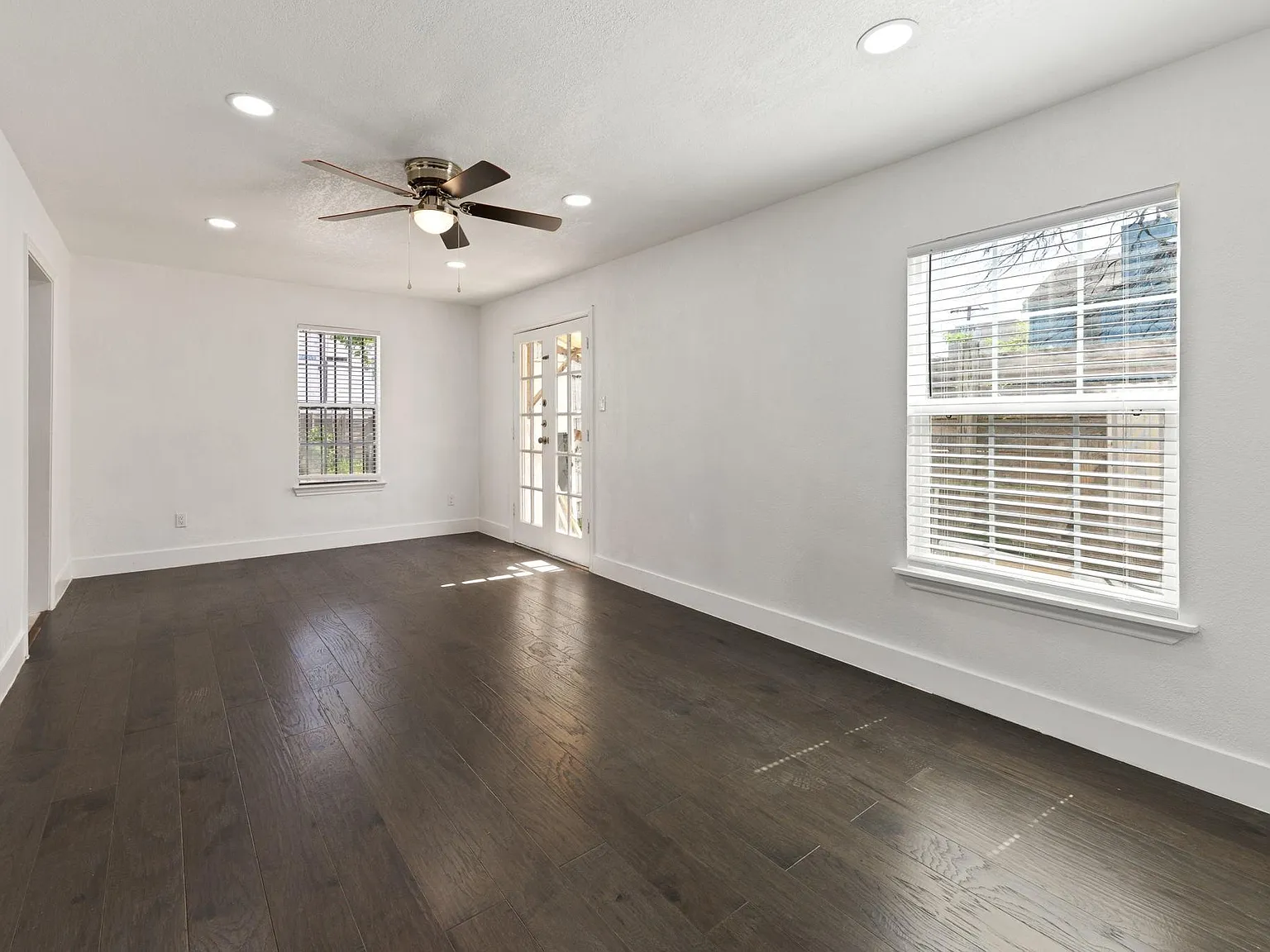 2 bed, 1315 sqft, $1,799 — Photo 2