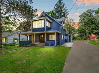 611 W Fulton St, Waupaca, WI 54981