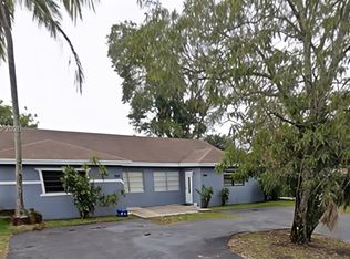 7318-7320 NW 76th Dr, Fort Lauderdale, FL 33321